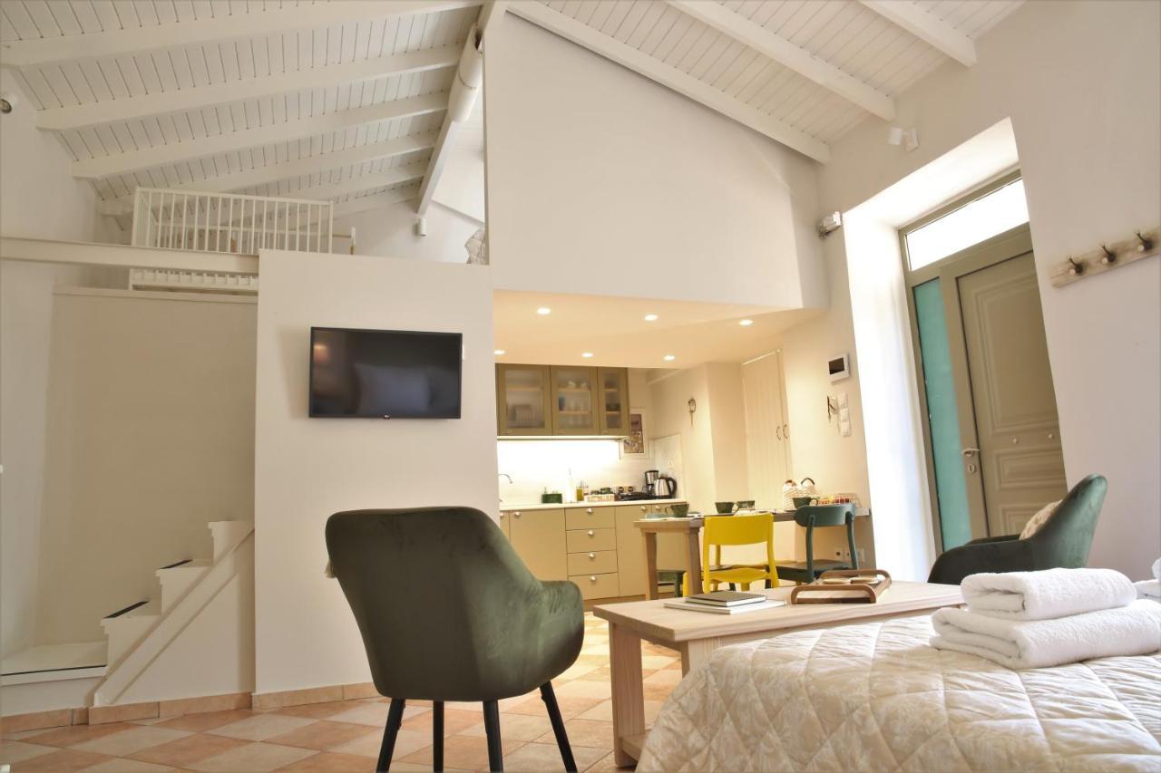 For4 Seasons Home 2 - By Avelink Σπάτα Εξωτερικό φωτογραφία