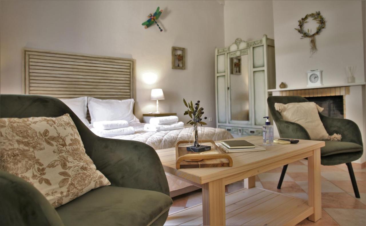 For4 Seasons Home 2 - By Avelink Σπάτα Εξωτερικό φωτογραφία